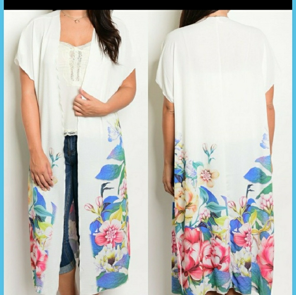 Plus size Floral kimono/cardigan with capped sle